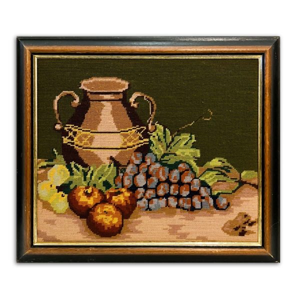 Gyümölcsök antik vázával